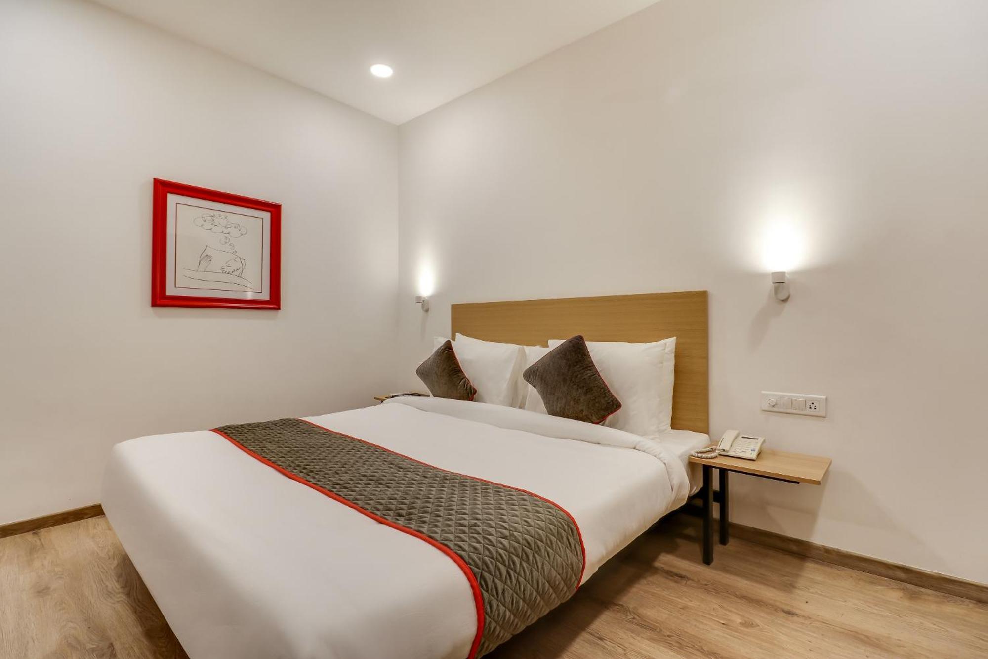 Townhouse Woodland Hotel Nagpur Eksteriør billede